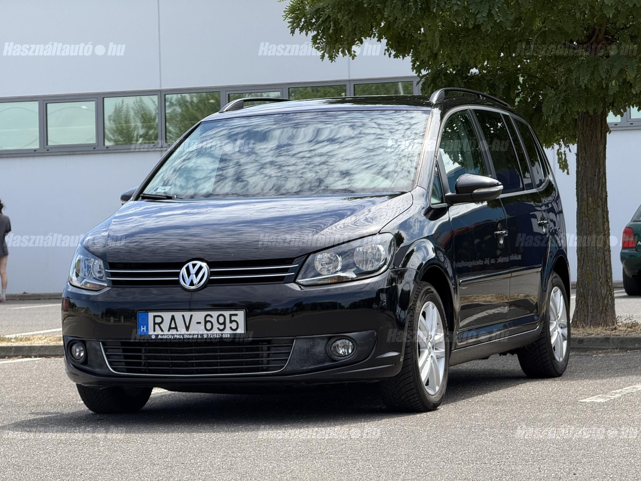 VOLKSWAGEN TOURAN 2010/9 - 1