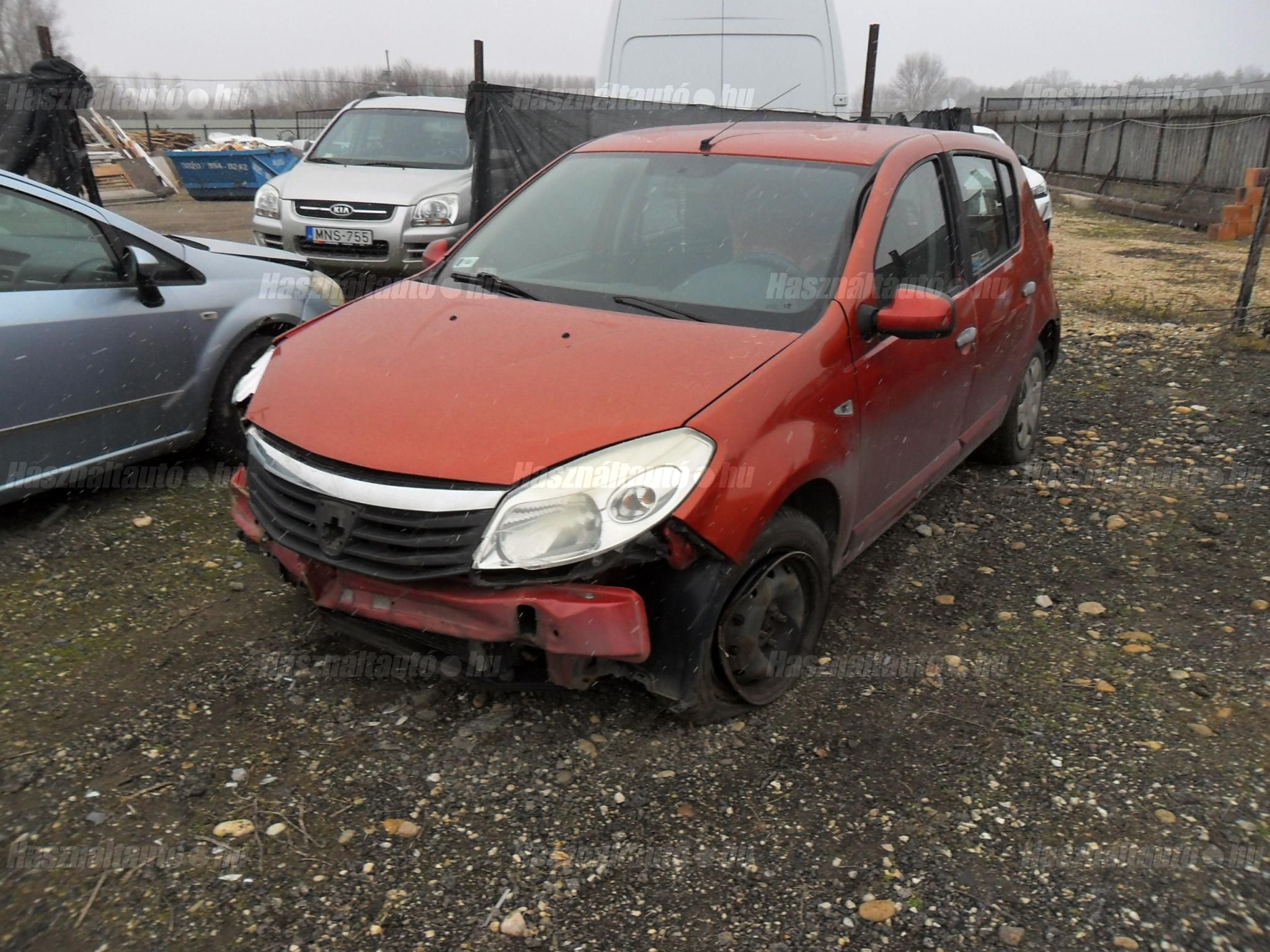 DACIA SANDERO 2010/2 - 1