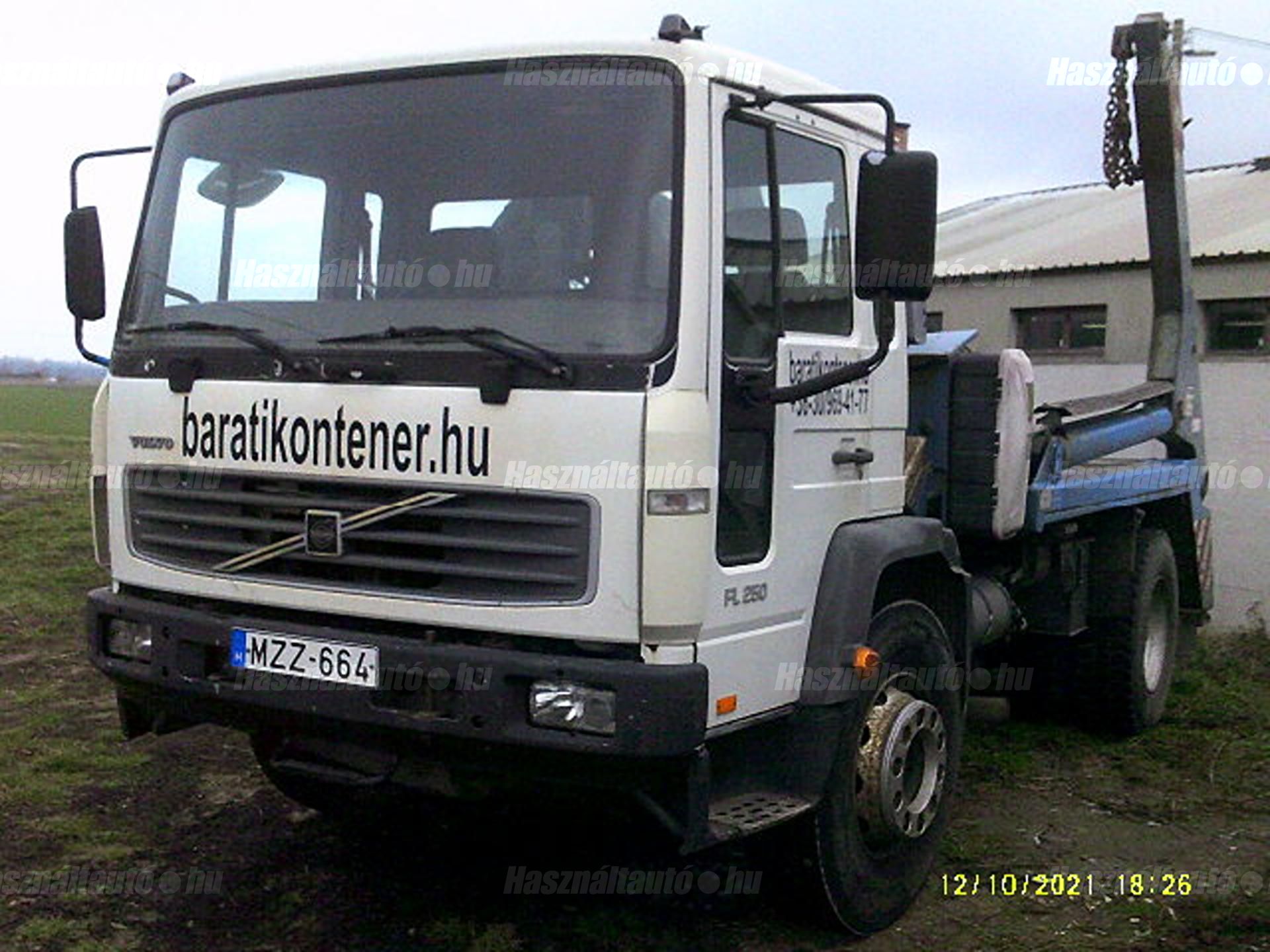 VOLVO 2002/7 - 1