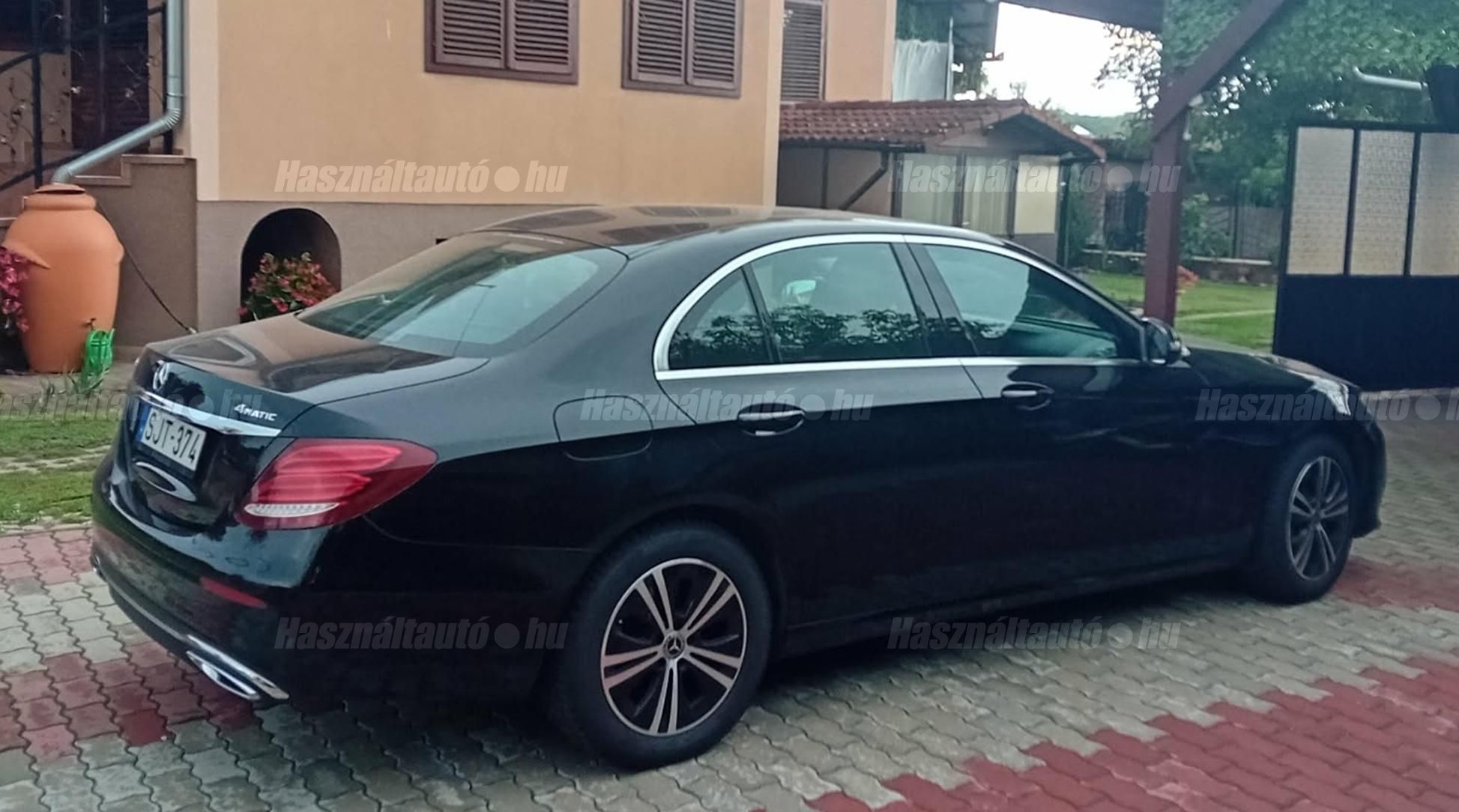 MERCEDES-BENZ E 200 2020 - 1