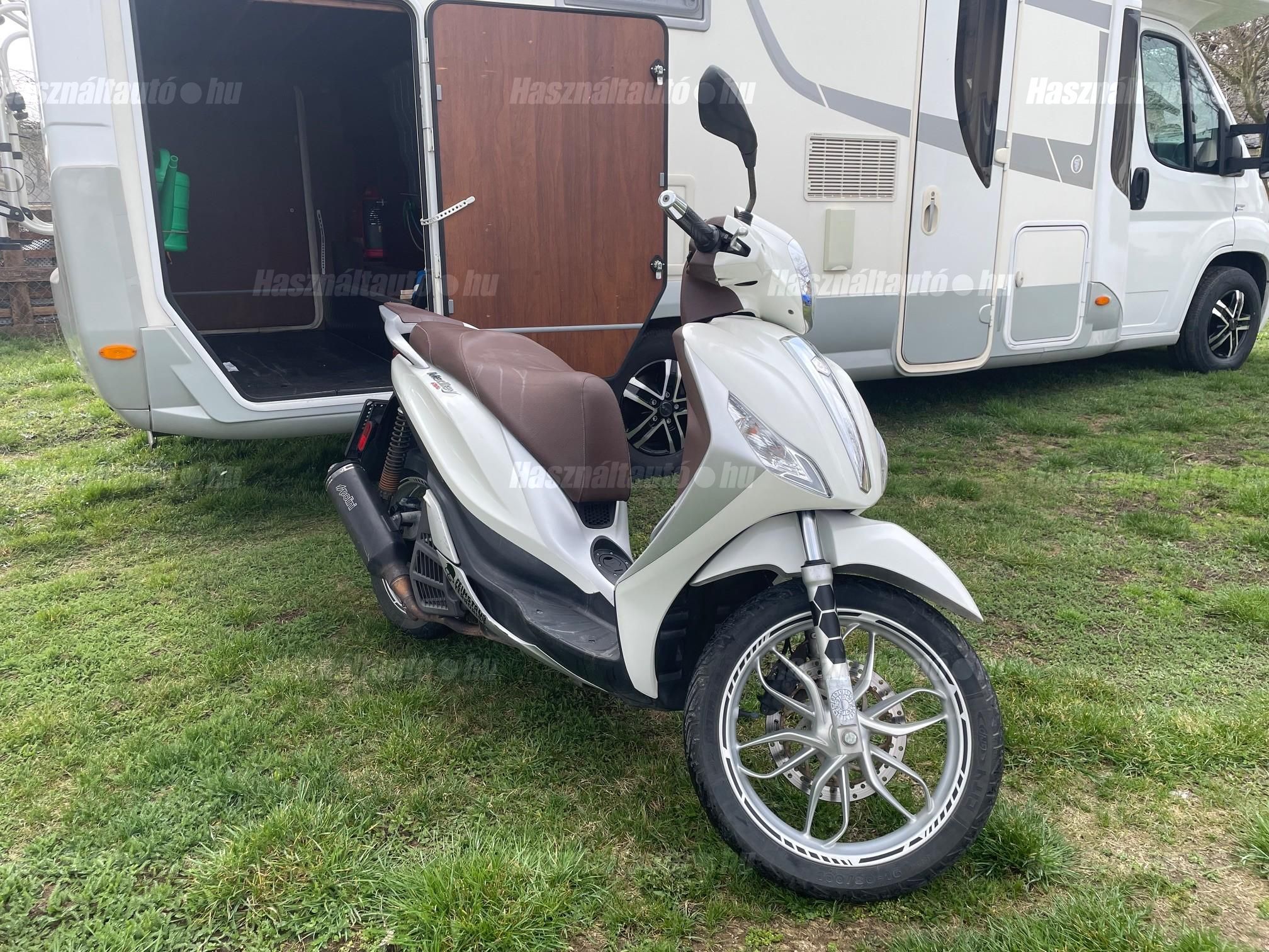 PIAGGIO MEDLEY 2017 - 1