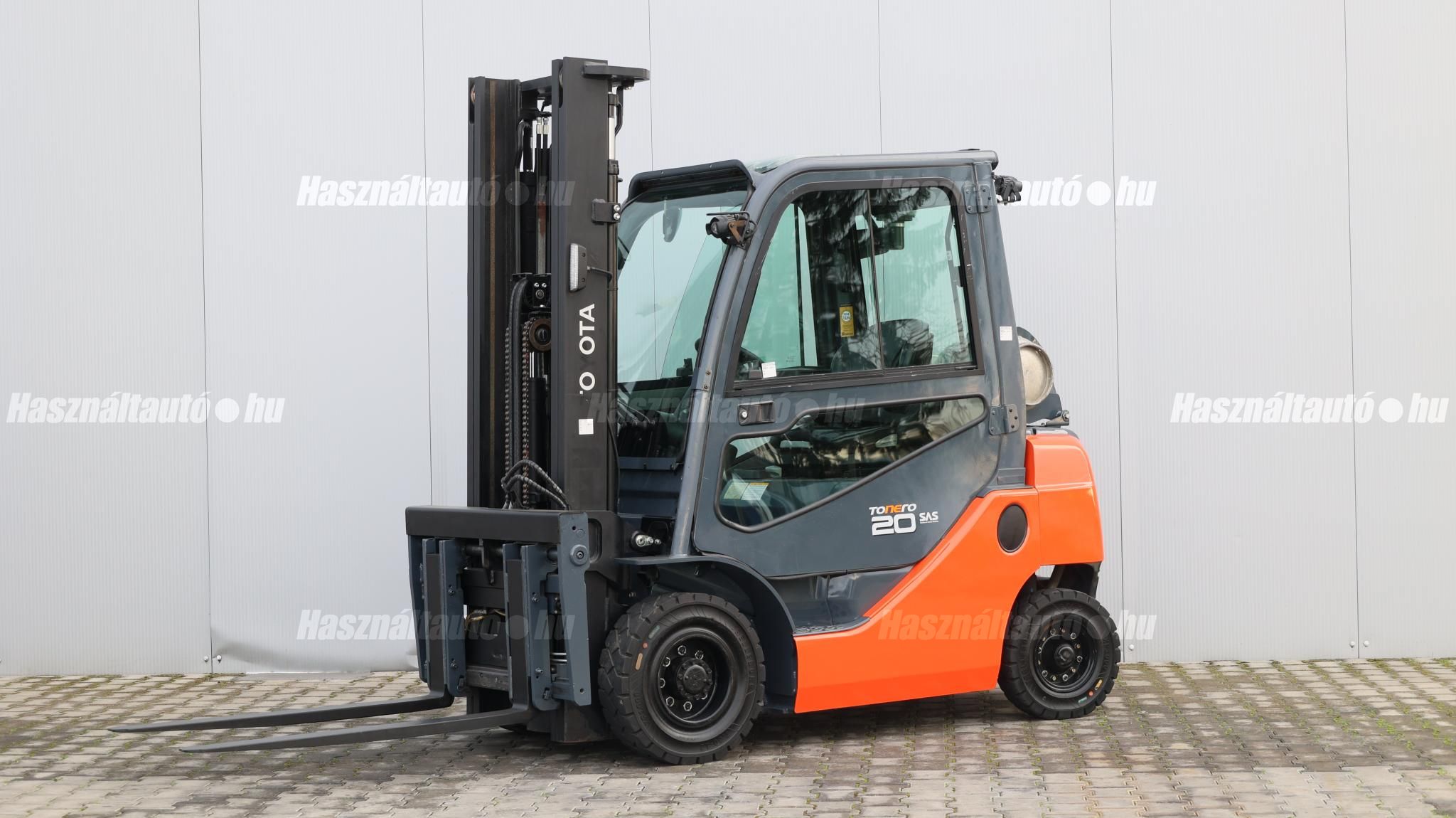 TOYOTA 2019 - 1