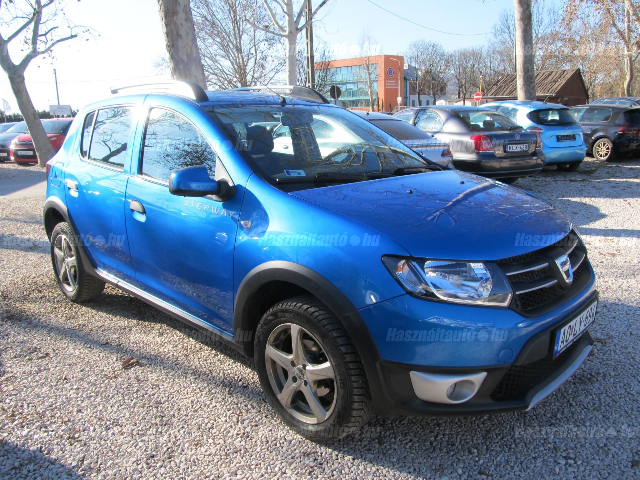 DACIA SANDERO 2015/4 - 1