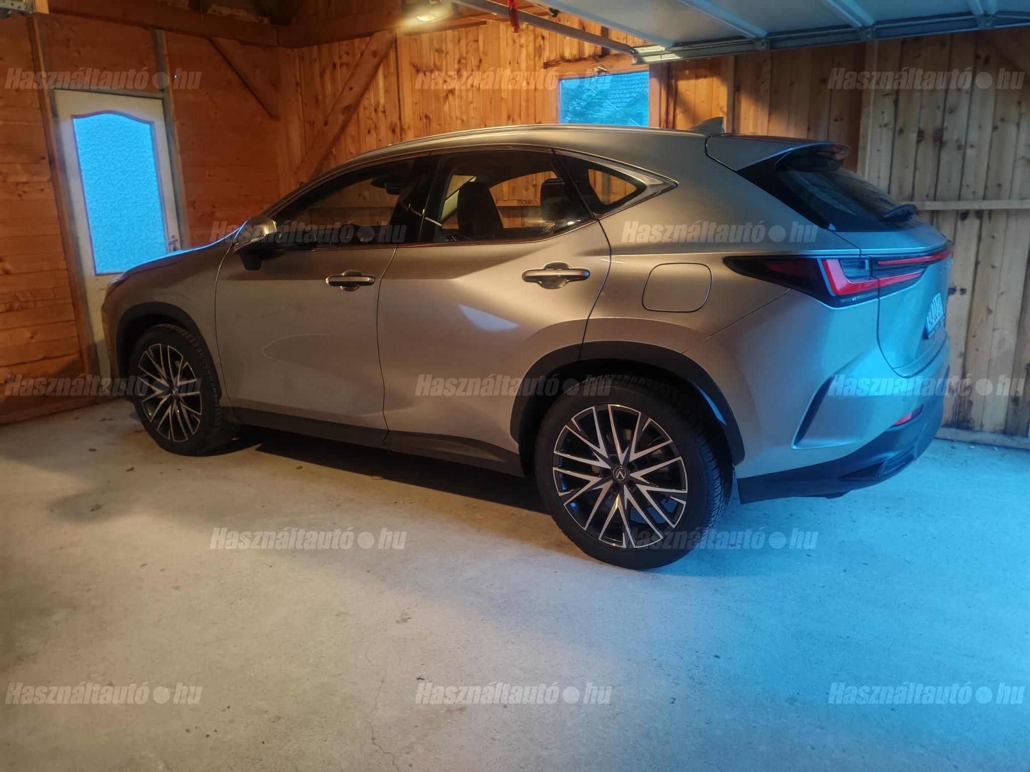 LEXUS NX 2022/3 - 1