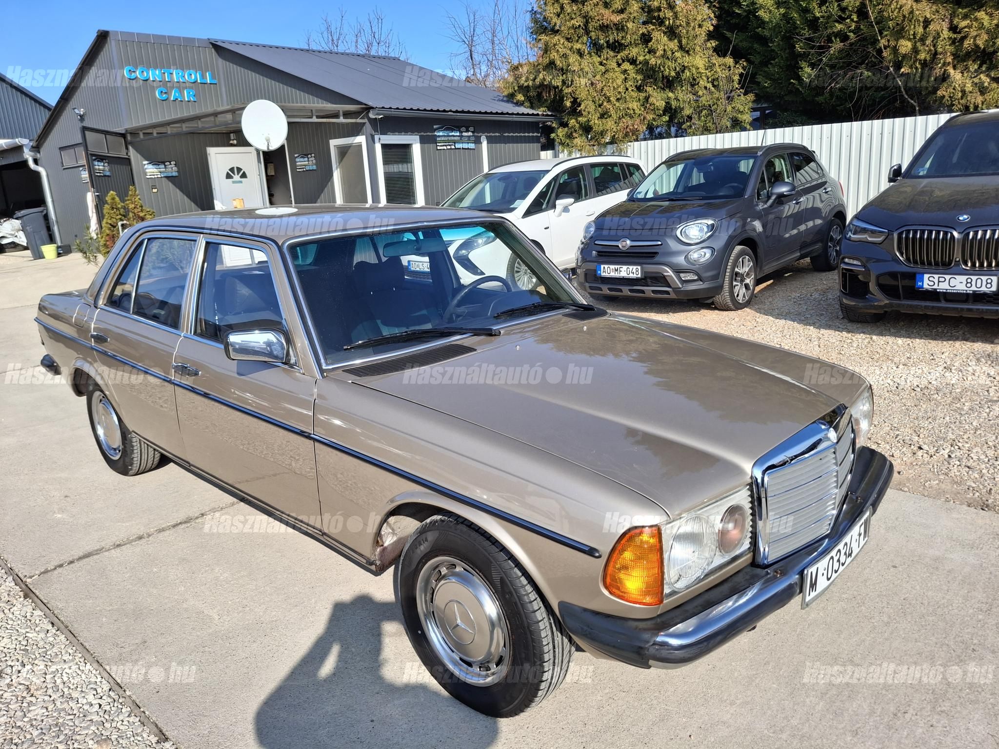 MERCEDES-BENZ W 123 1984/4 - 1