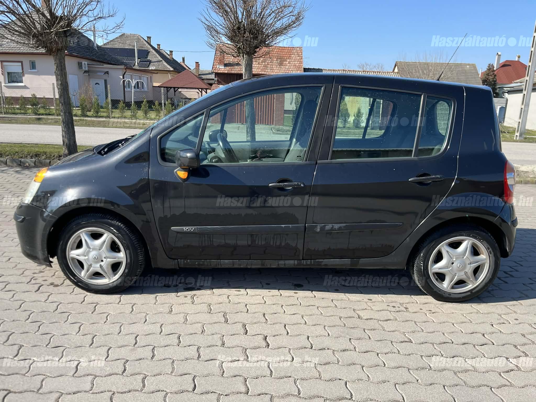 RENAULT MODUS 2006/7 - 1