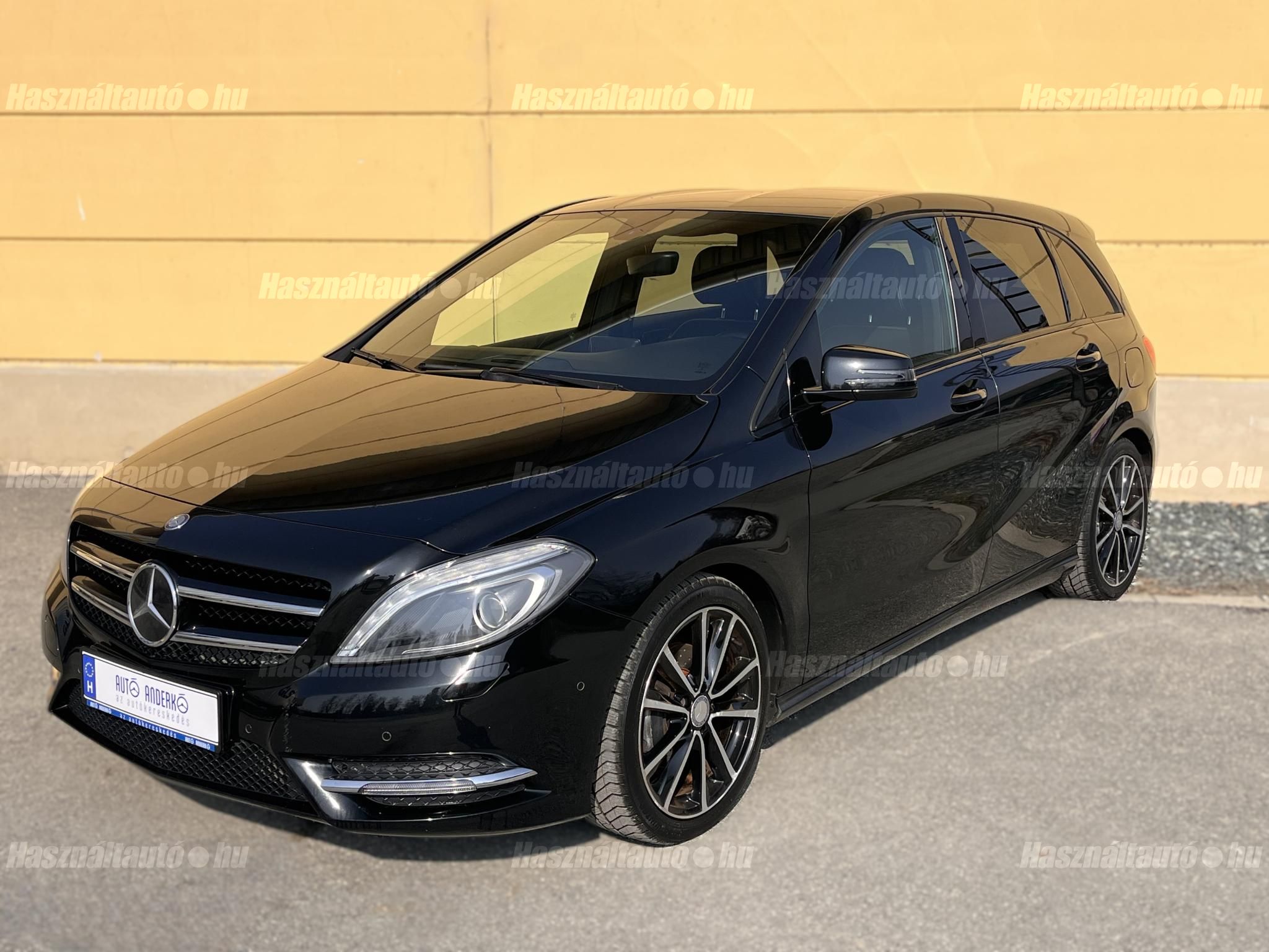 MERCEDES-BENZ B 200 2013/8 - 1