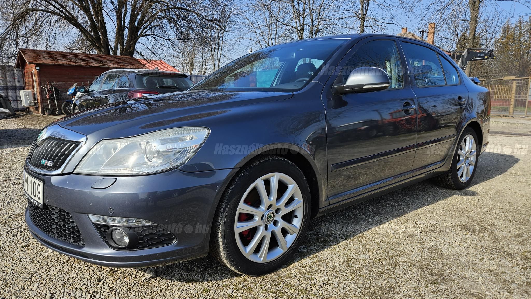 SKODA OCTAVIA 2011 - 1