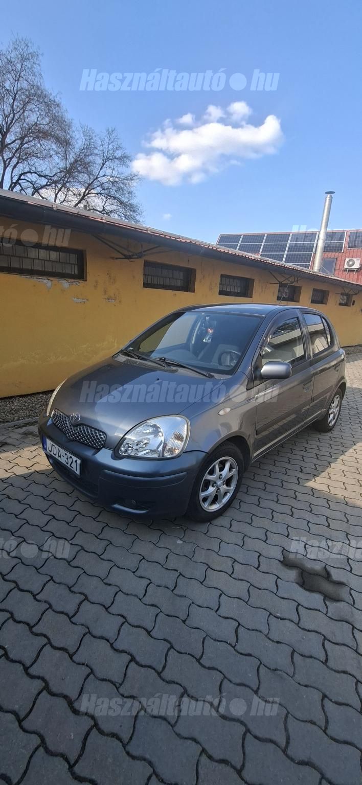 TOYOTA YARIS 2004/5 - 1