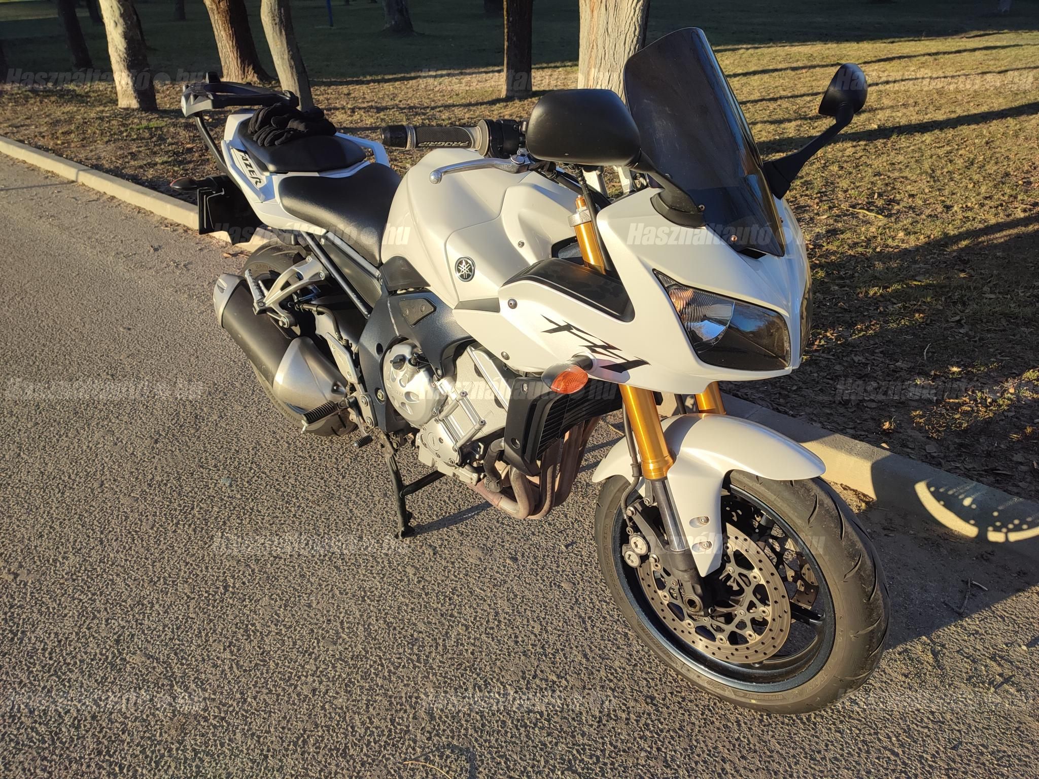 YAMAHA FZ1-S 2006/6 - 1