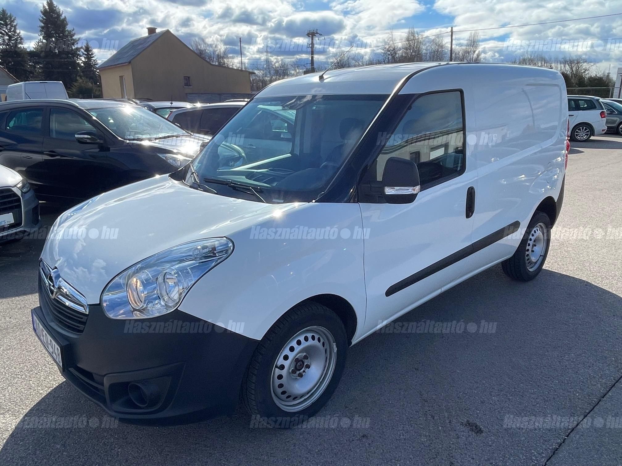 OPEL COMBO 2018/8 - 1