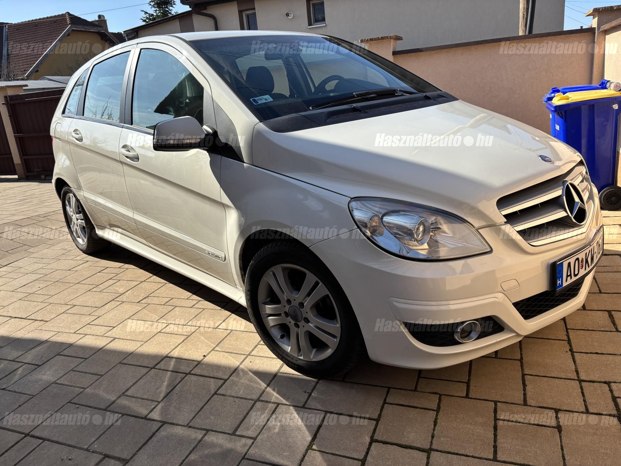 MERCEDES-BENZ B 180 2011/2 - 1