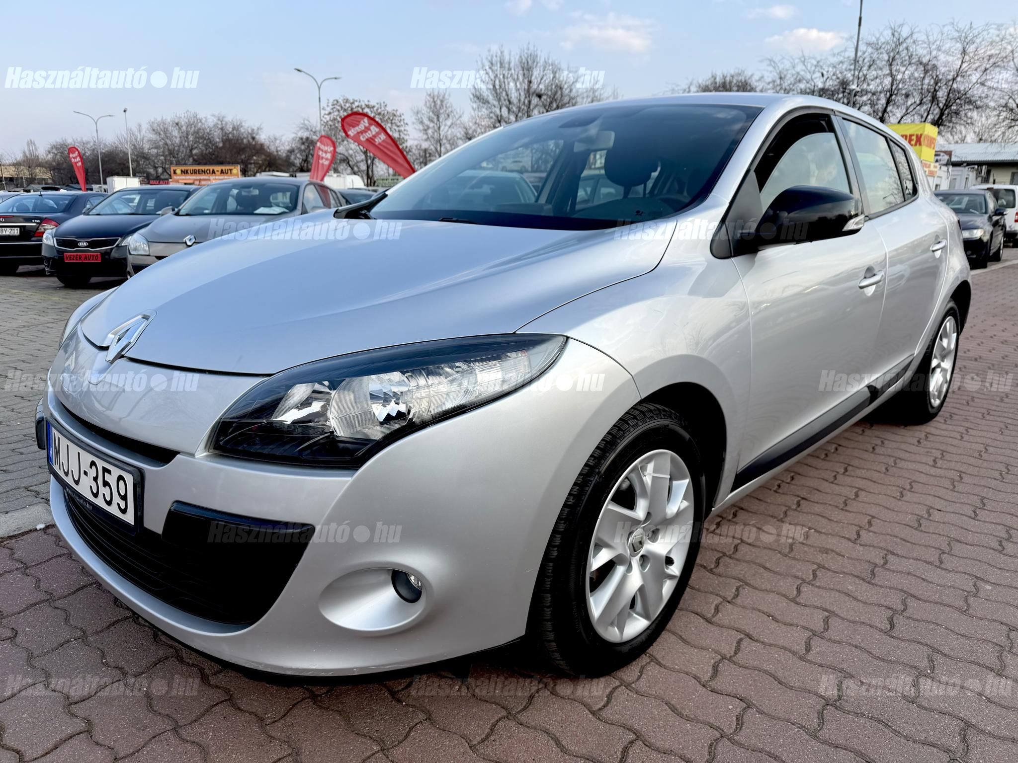 RENAULT MEGANE 2011/3 - 1