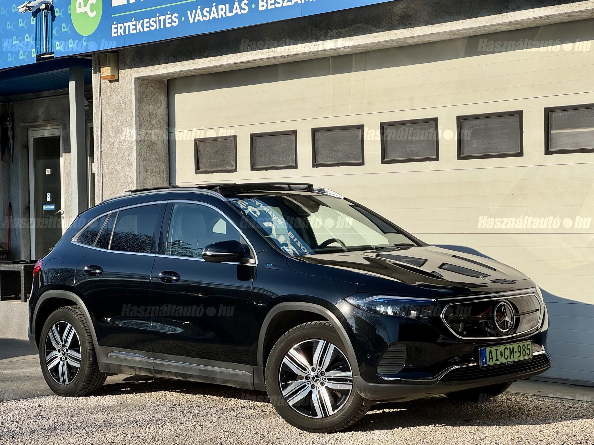 MERCEDES-BENZ EQA 2022/10 - 1