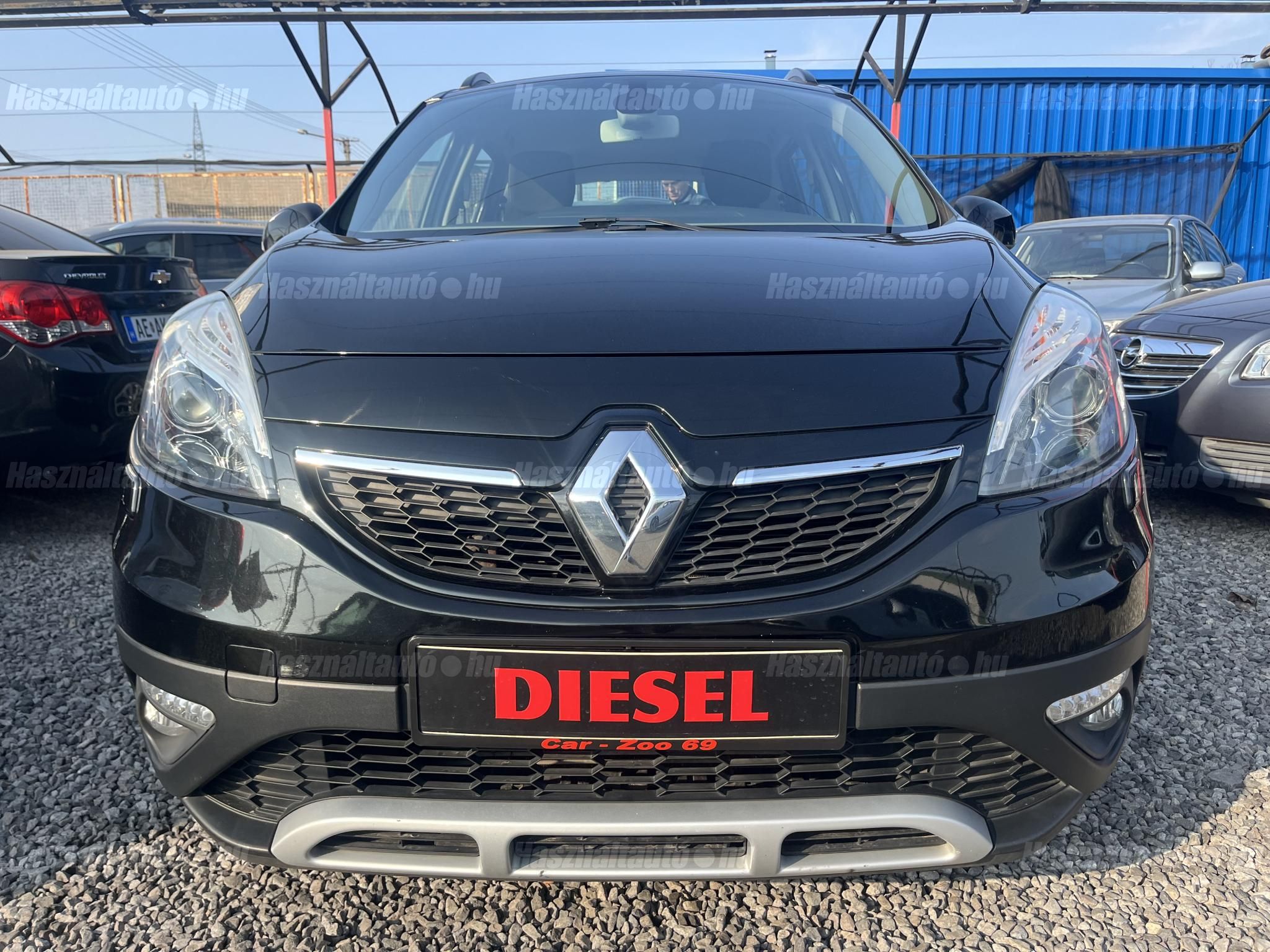 RENAULT SCENIC 2013/8 - 1