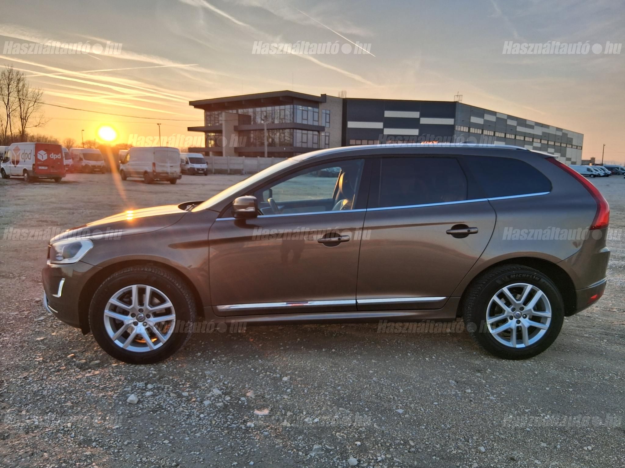 VOLVO XC60 2016/10 - 1