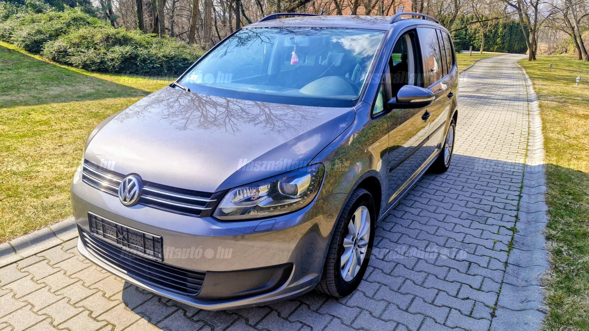VOLKSWAGEN TOURAN 2013/10 - 1