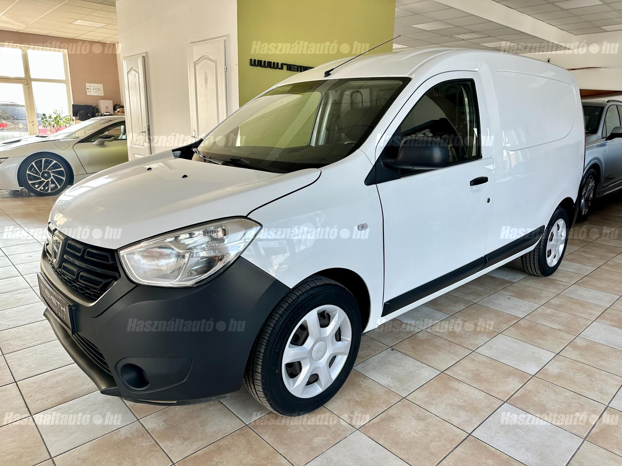 DACIA DOKKER 2017 - 1