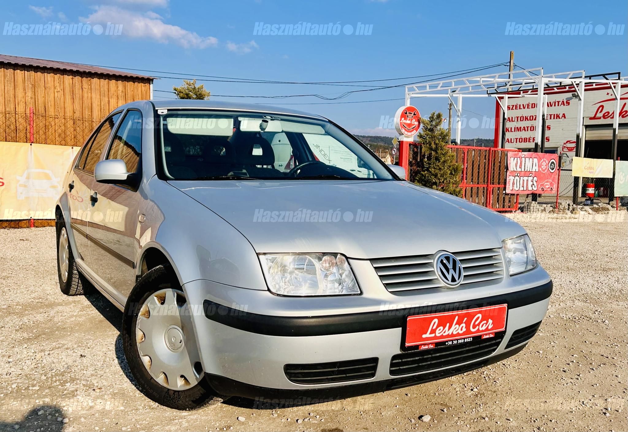 VOLKSWAGEN BORA 2000/3 - 1