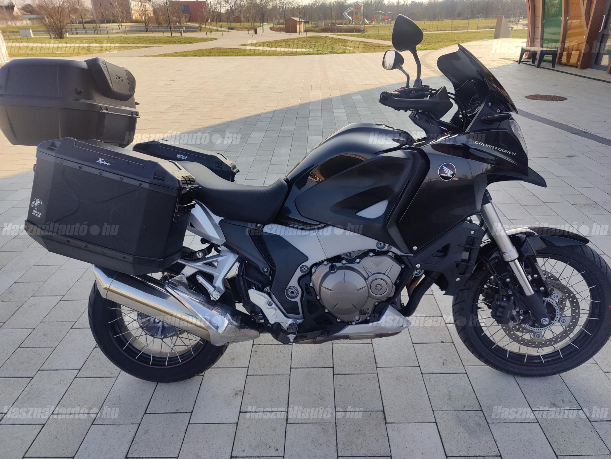 HONDA VFR 1200 X 2012/5 - 1
