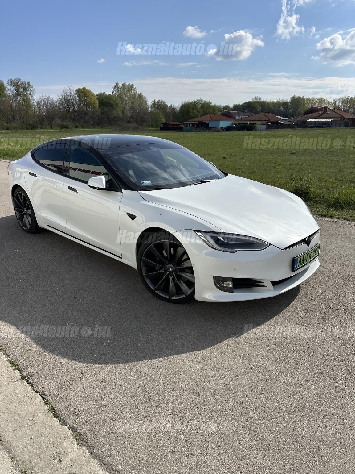 TESLA MODEL S 2018/9 - 1