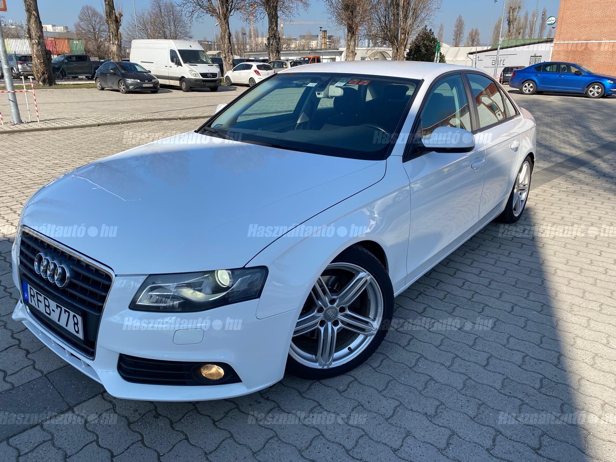 AUDI A4 2010/9 - 1