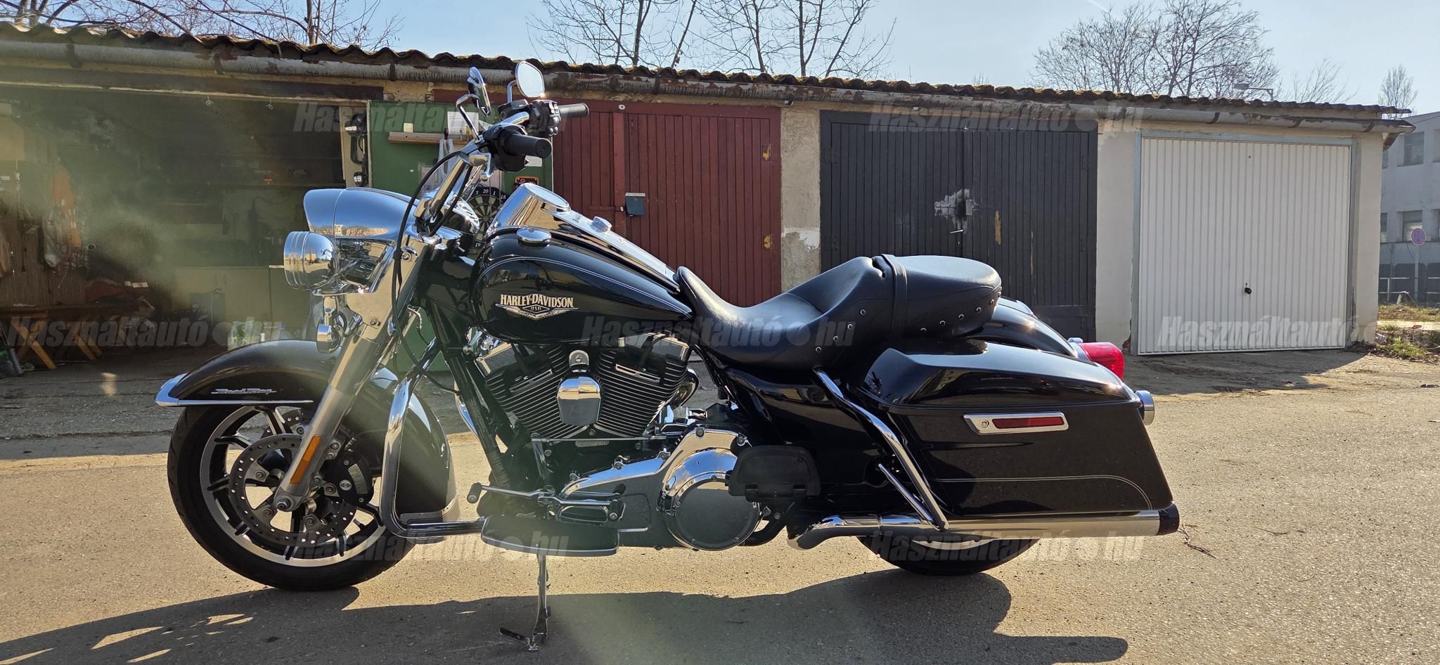 HARLEY-DAVIDSON ROAD KING 2016/6 - 1