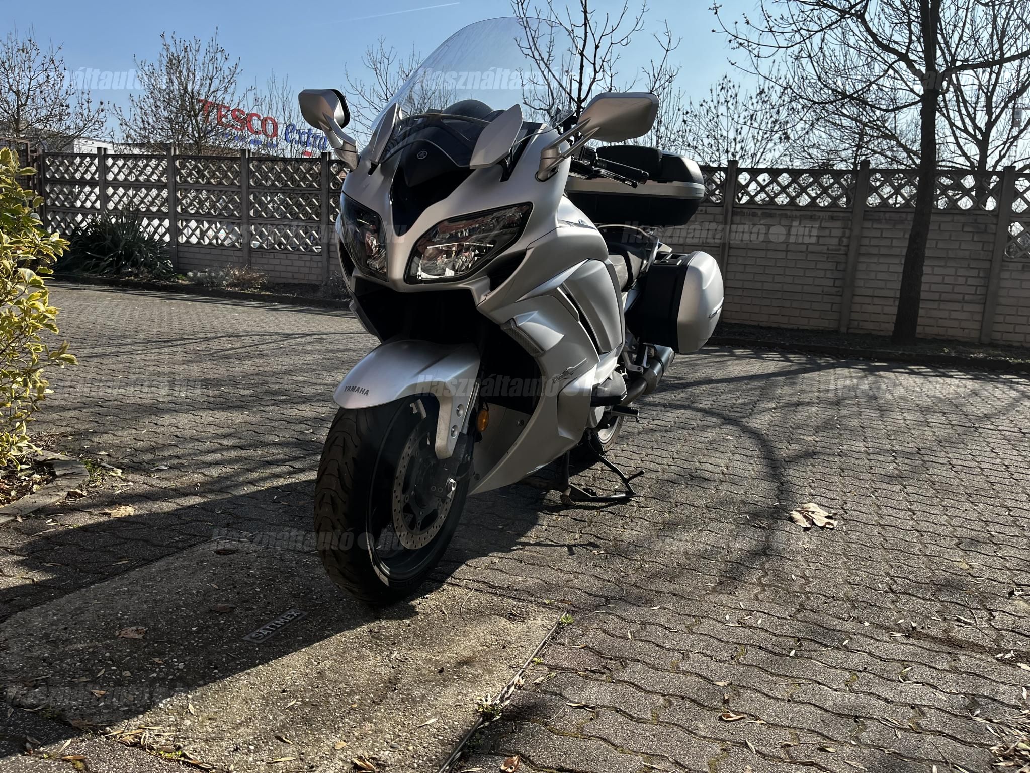 YAMAHA FJR 1300 2016/8 - 1
