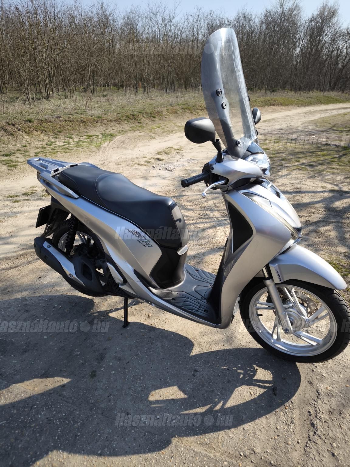 HONDA SH 150 2017/9 - 1