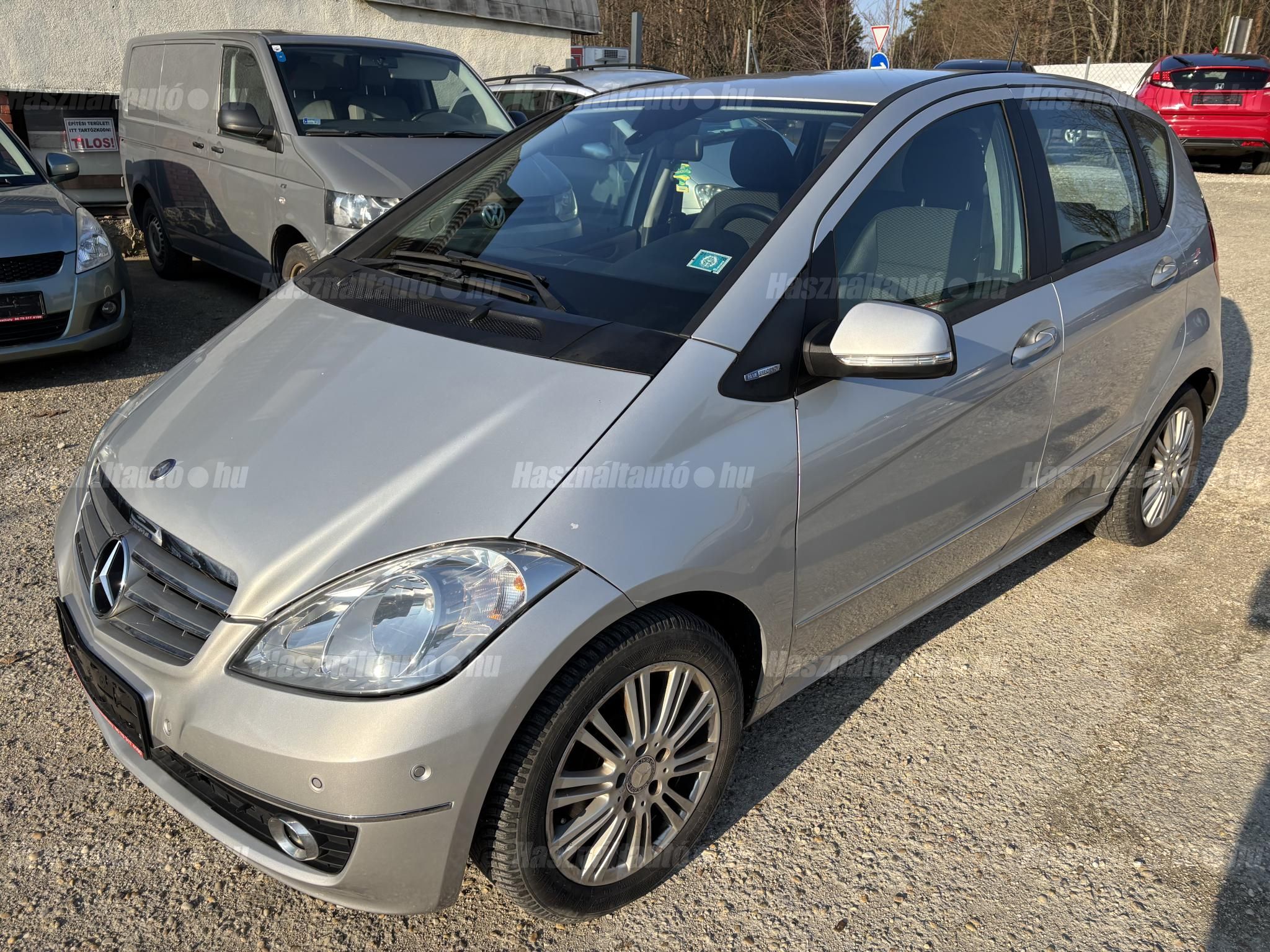 MERCEDES-BENZ A 150 2010/5 - 1
