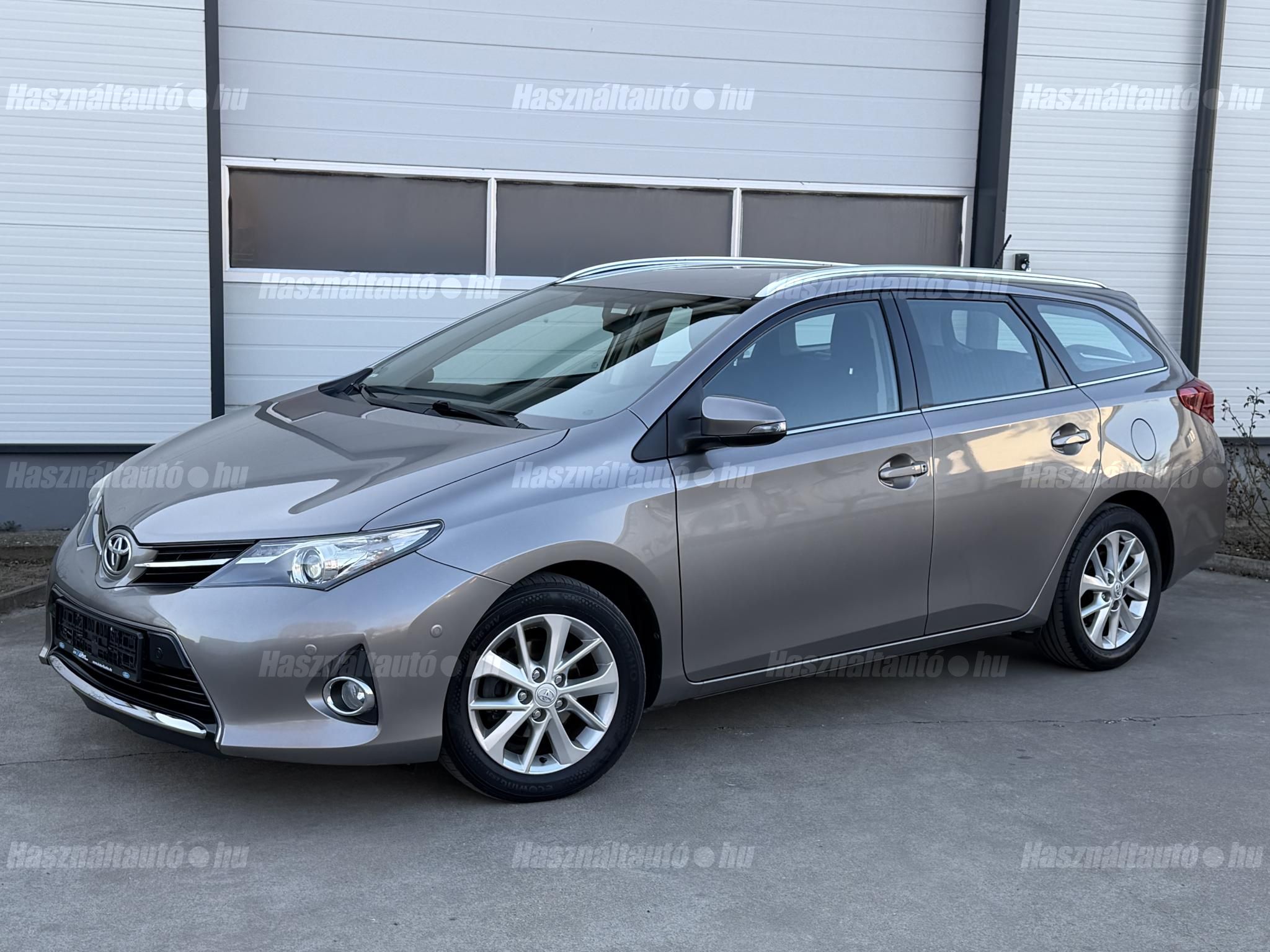 TOYOTA AURIS 2014/1 - 1