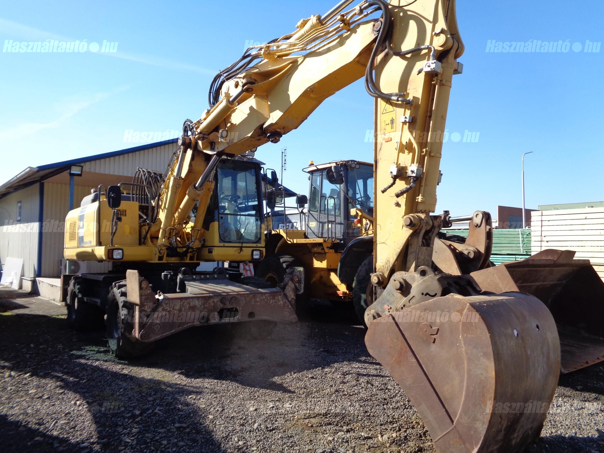 KOMATSU 2013 - 1