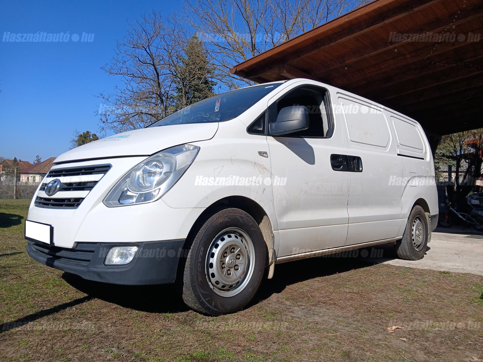 HYUNDAI H-1 2018/1 - 1