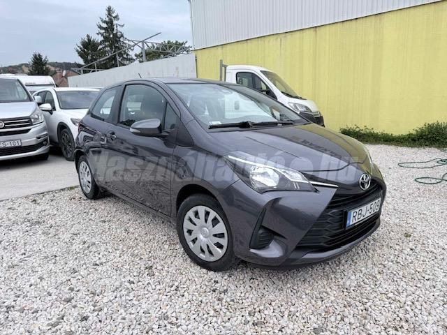 TOYOTA YARIS 2018/8 - 1