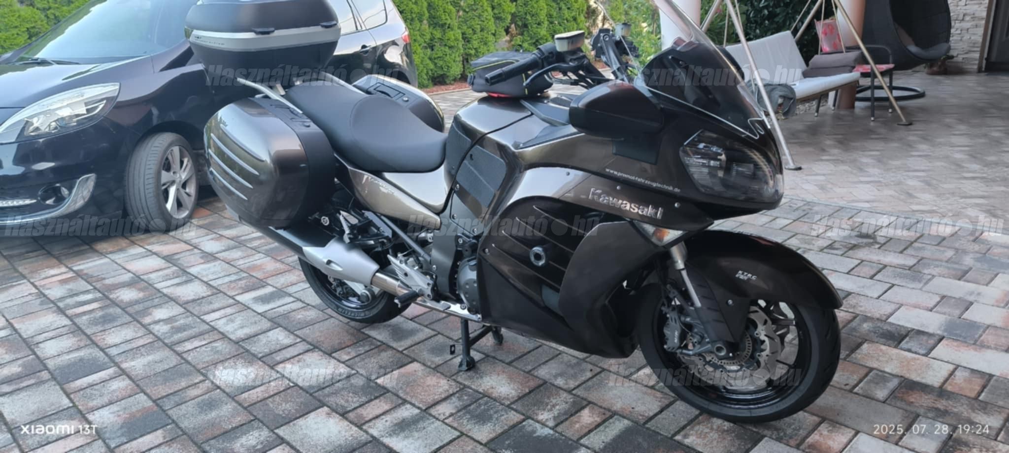 KAWASAKI GTR 1400 2010/8 - 1