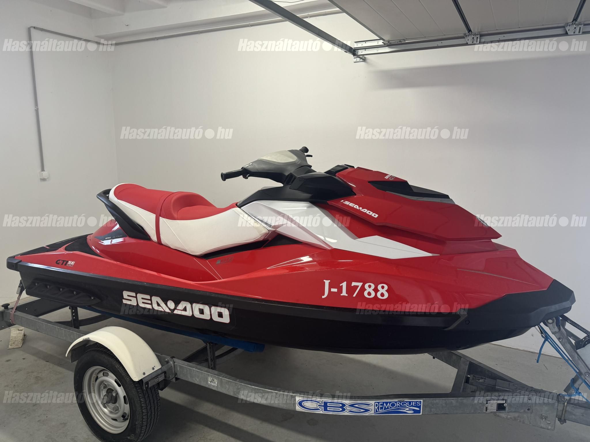SEA-DOO 2011 - 1