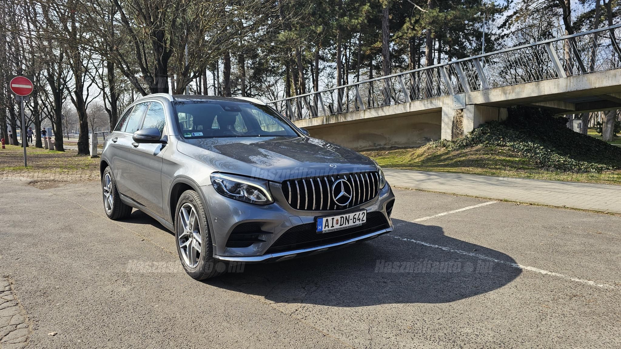 MERCEDES-BENZ GLC 220 2018/8 - 1