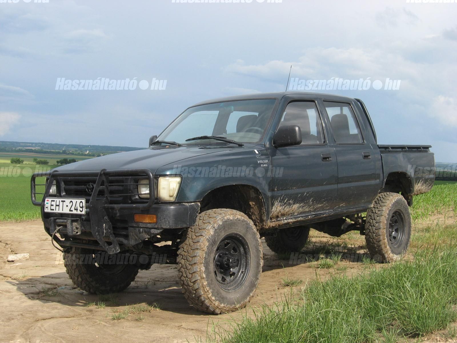 TOYOTA HILUX 1994/5 - 1