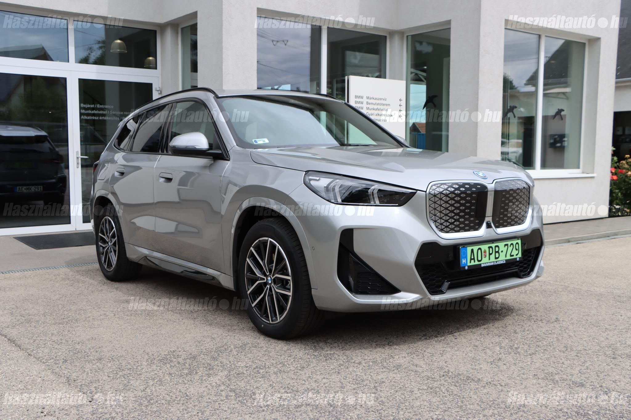 BMW IX1 2026 - 1