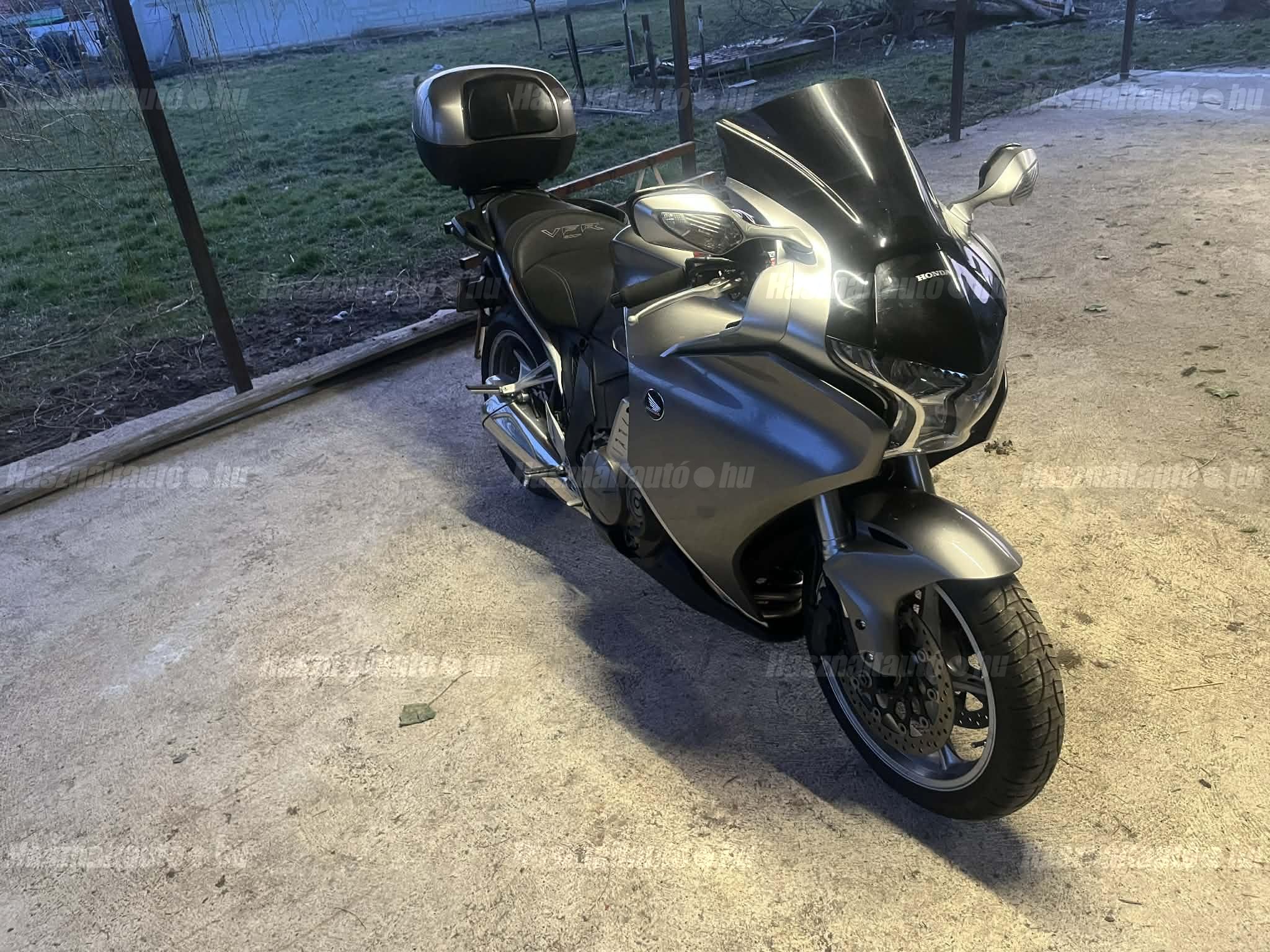 HONDA VFR 1200 F 2011/5 - 1