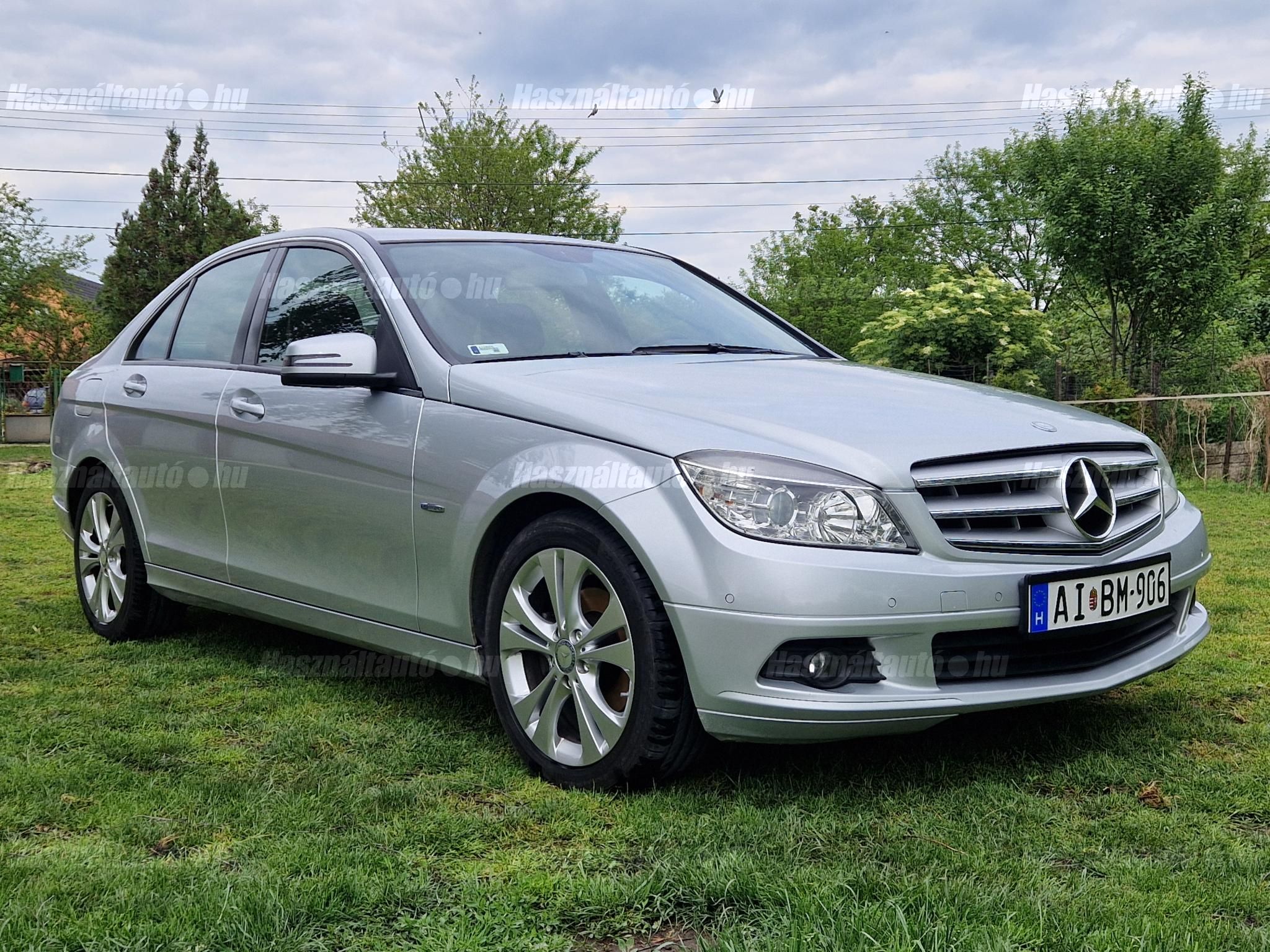 MERCEDES-BENZ C 180 2010/8 - 1
