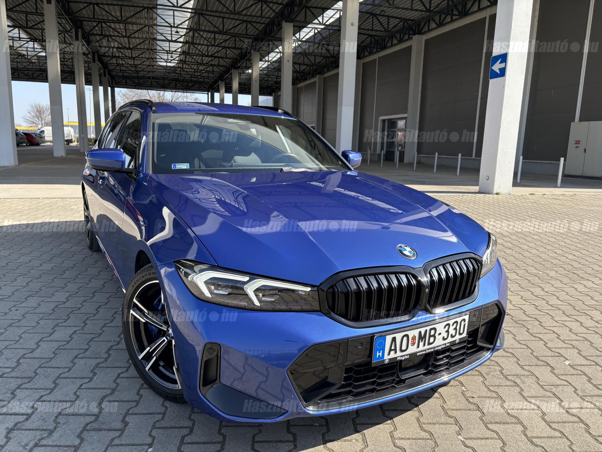 BMW 330 2023/11 - 1