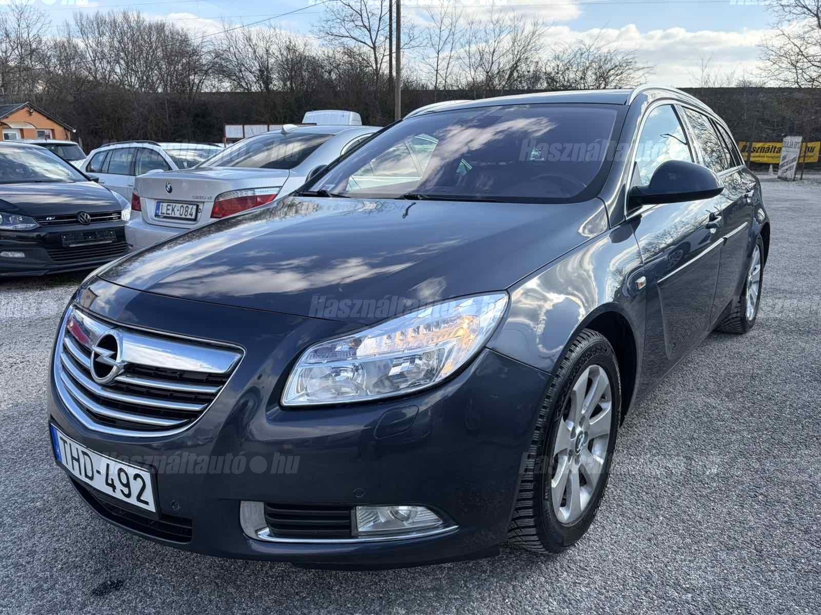 OPEL INSIGNIA 2010/3 - 1