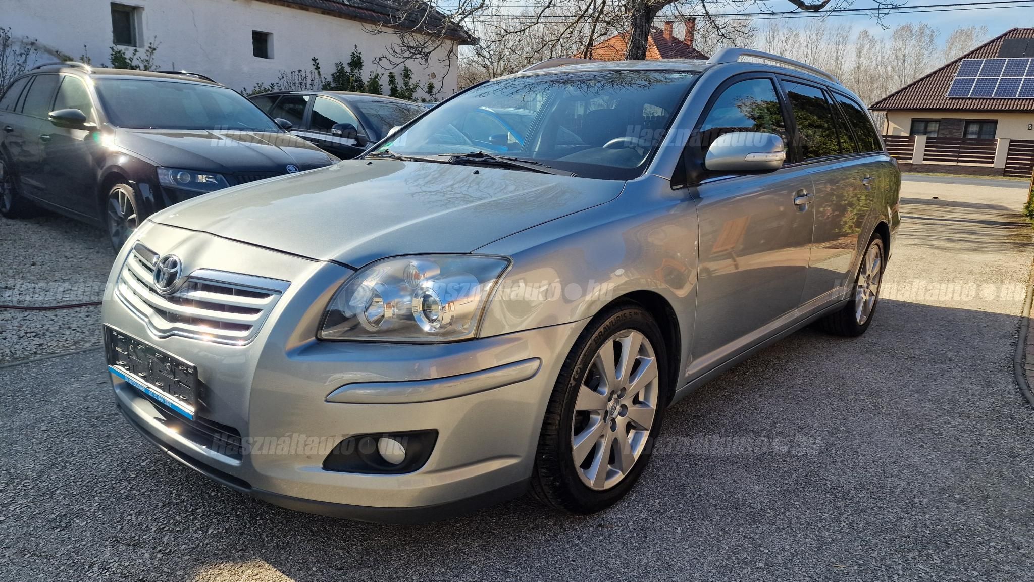 TOYOTA AVENSIS 2008/11 - 1