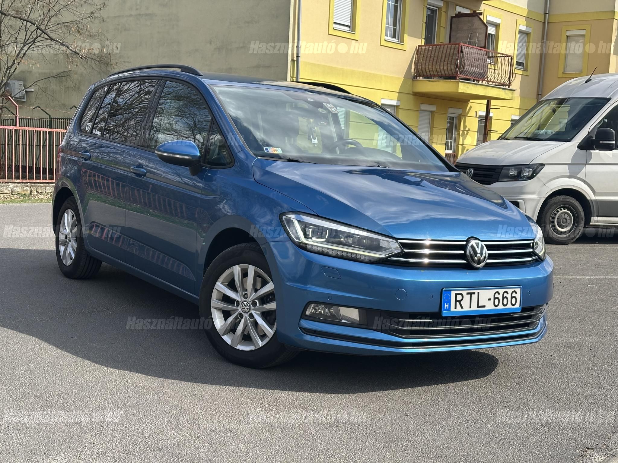 VOLKSWAGEN TOURAN 2016/6 - 1