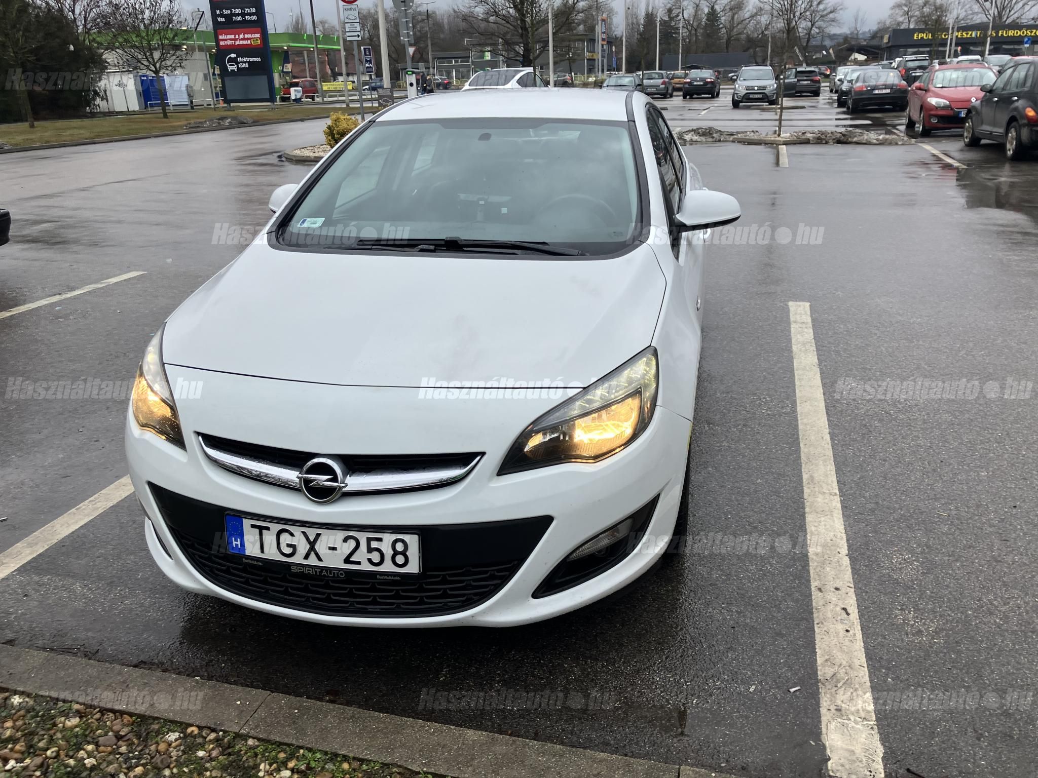 OPEL ASTRA J 2017/10 - 1