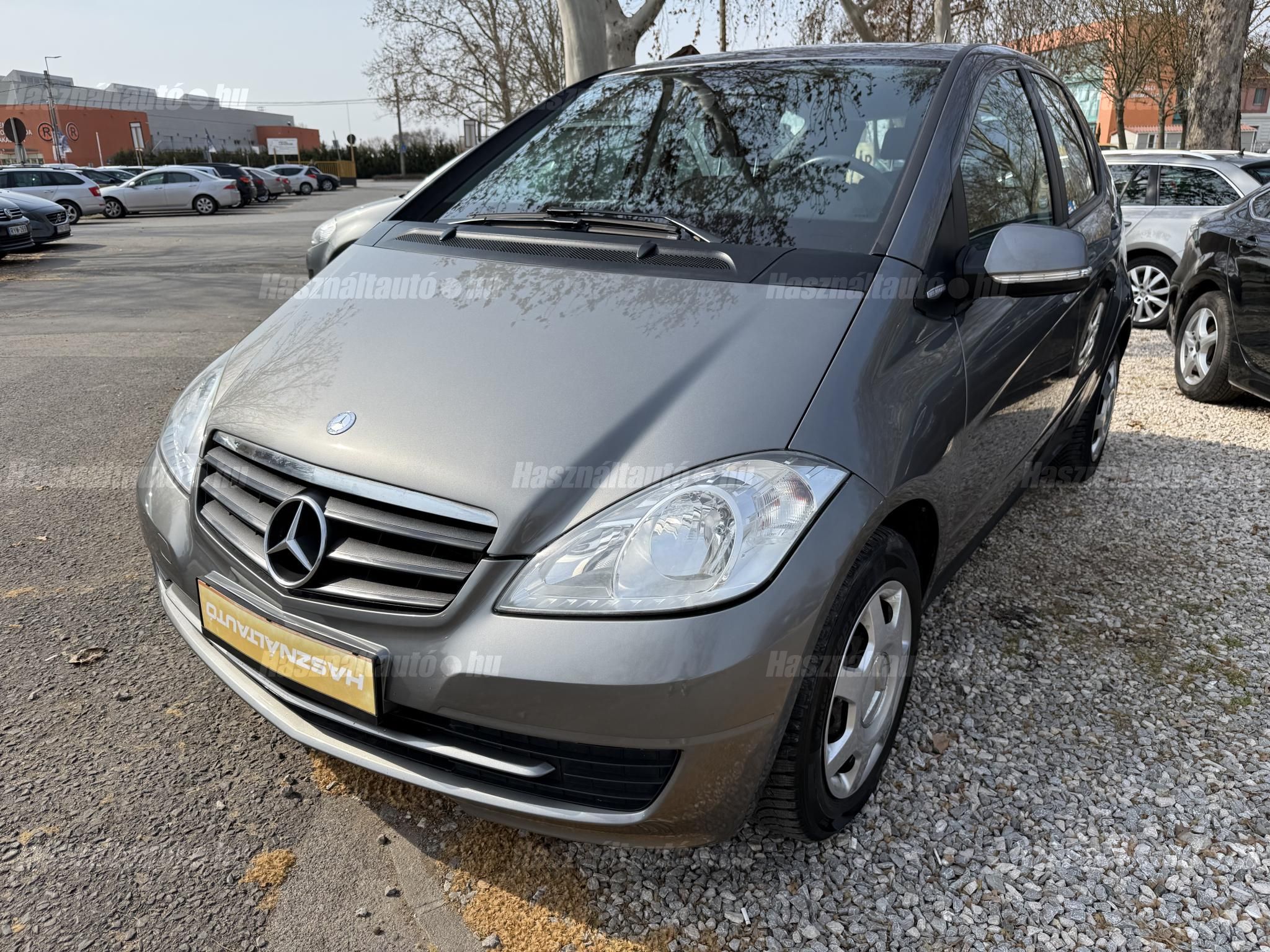 MERCEDES-BENZ A 150 2010/6 - 1