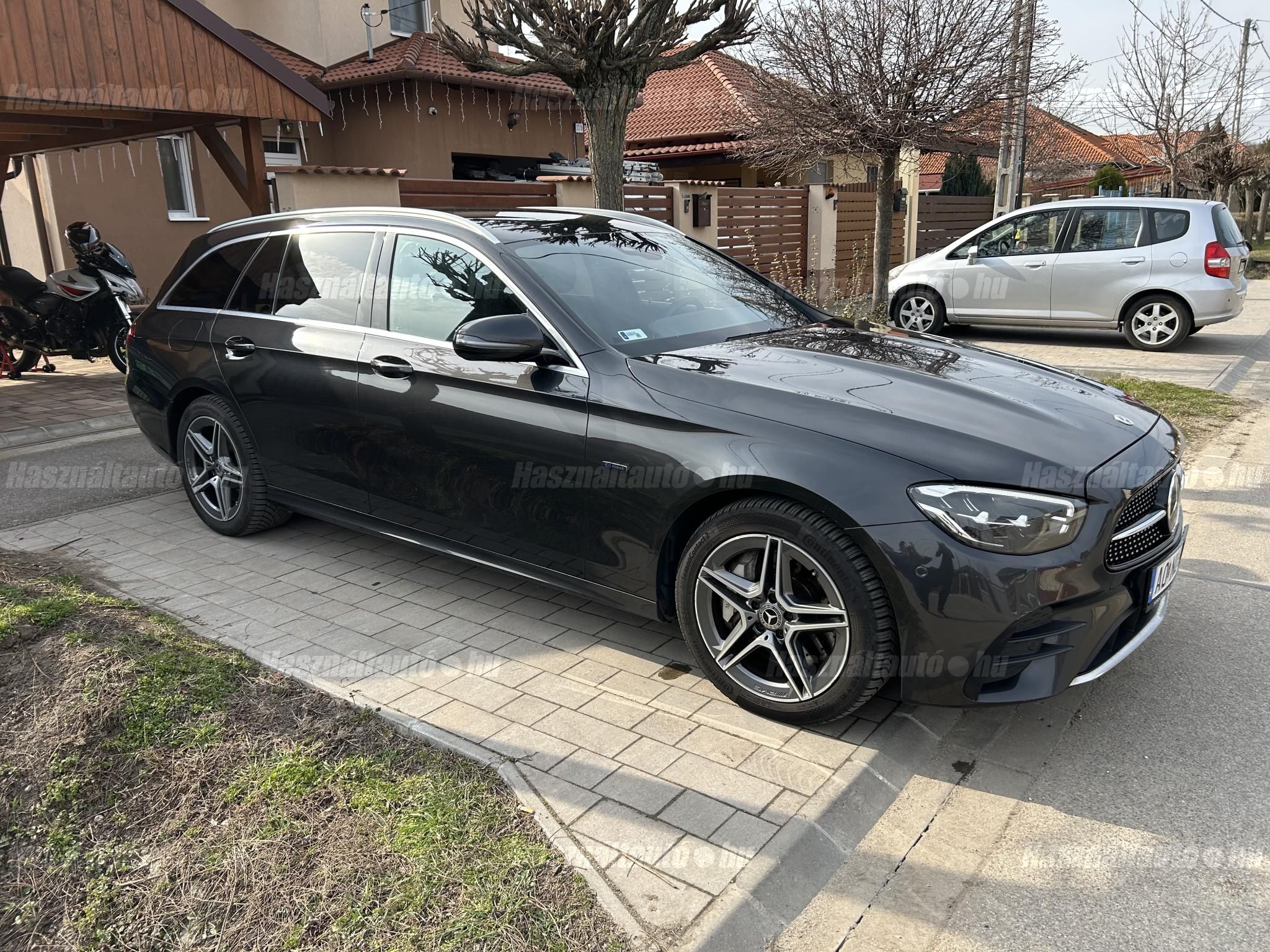 MERCEDES-BENZ E 300 2021/11 - 1