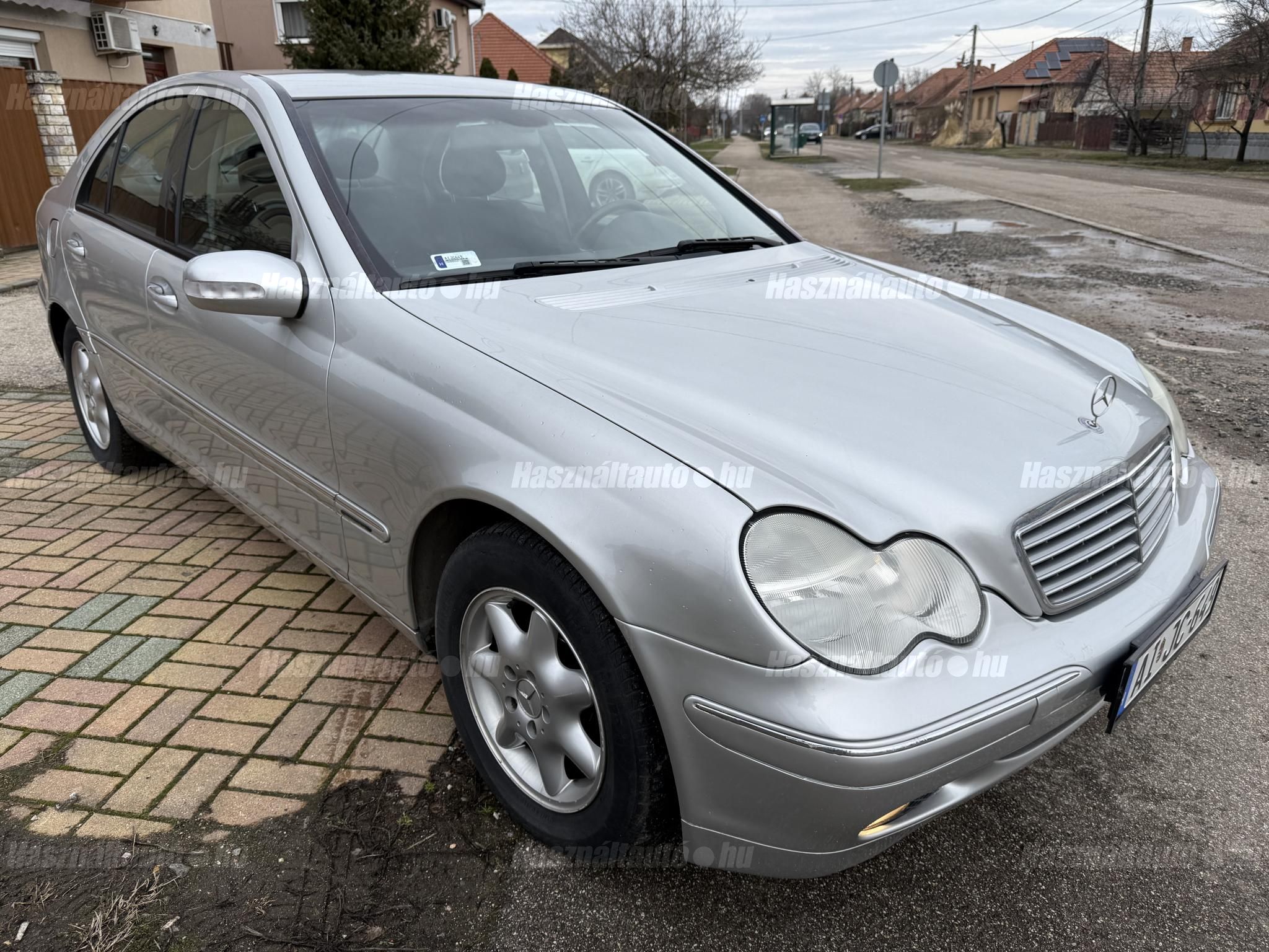 MERCEDES-BENZ C 220 2003/10 - 1