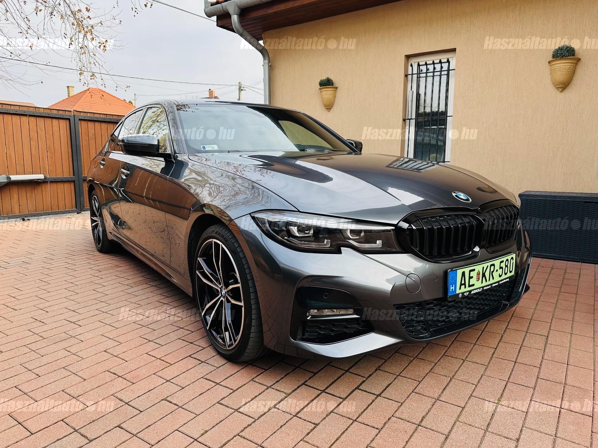 BMW 330 2020/11 - 1